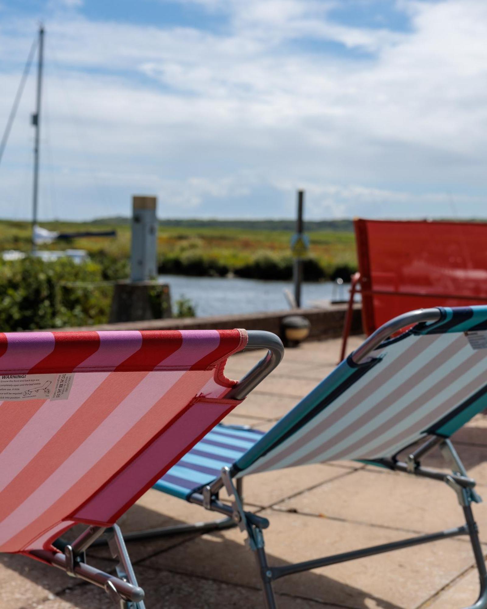 Hot Tub With A View - Christchurch Harbour Buitenkant foto